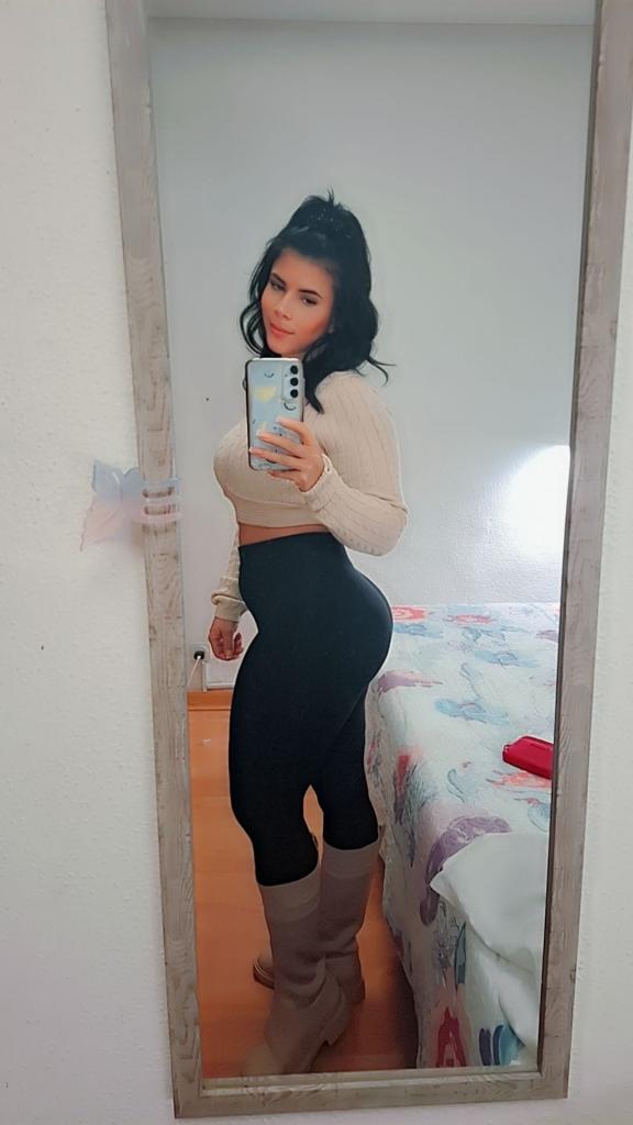 Chica busca chico en Granada: 