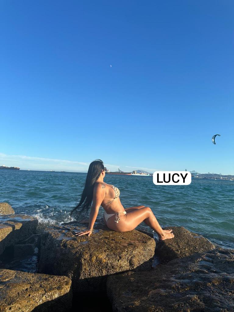 Chica busca chico en Cádiz: 