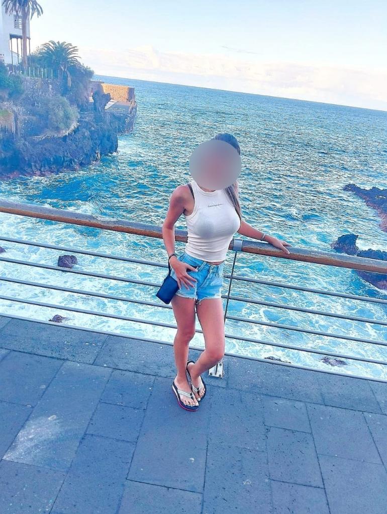 Chica busca chico en Tenerife: 