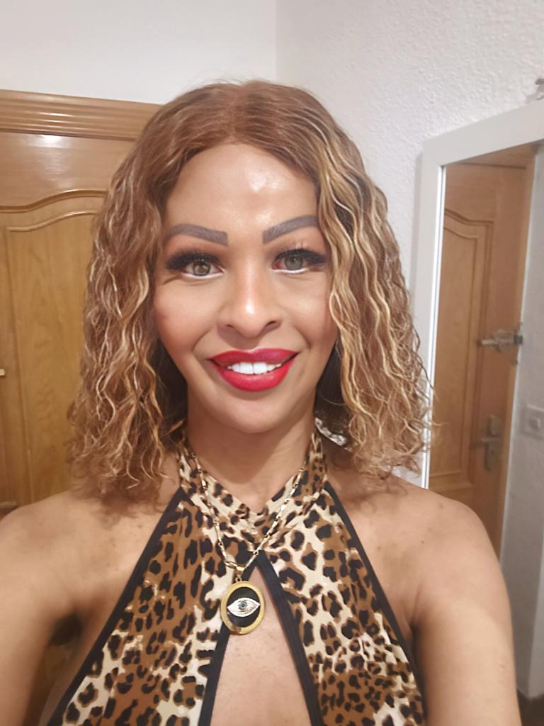 647111308: Transexual en Albacete