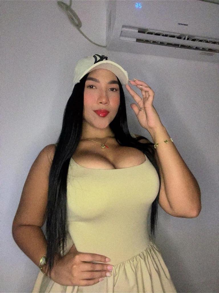 697624169: Chica busca chico en Málaga