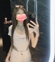 661685572: Chica busca chico en Barcelona
