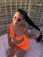 642187315: Chica busca chico en Barcelona