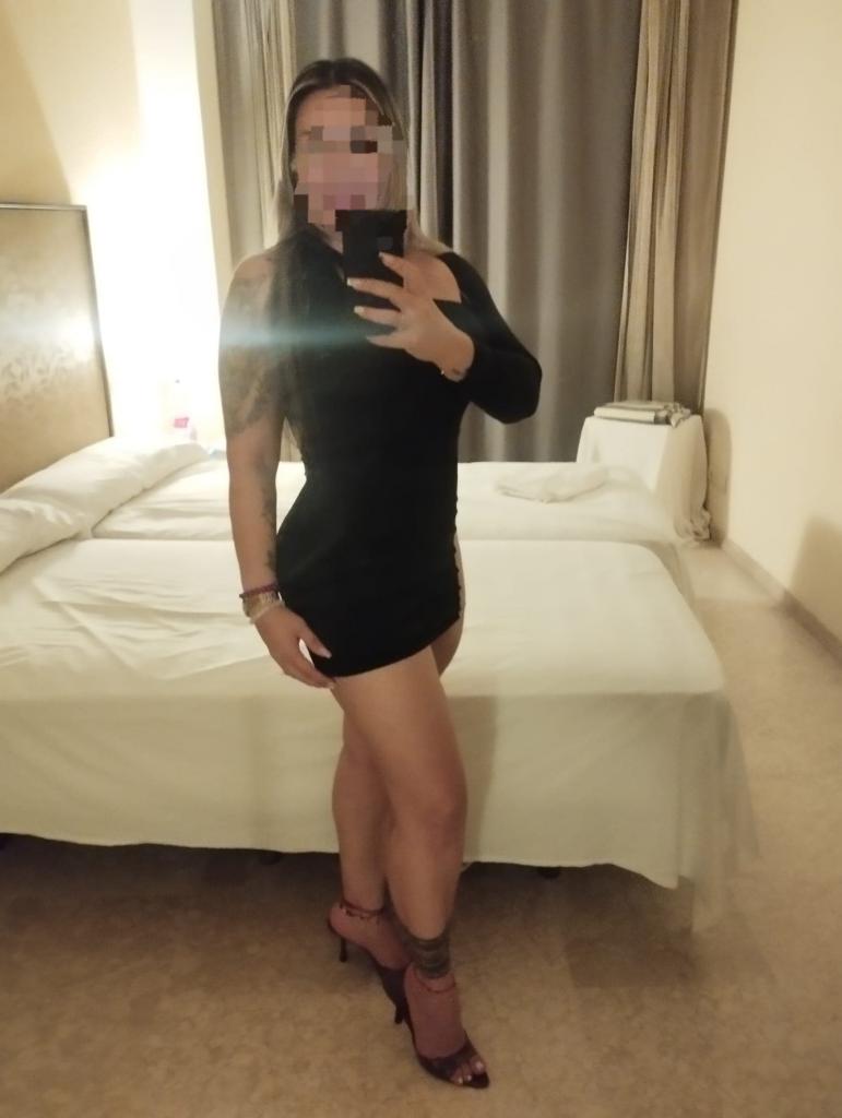 Chica busca chico en Almería: 