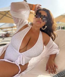 613703535: Chica busca chico en La Coruña