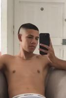 697625075: Chico busca chica en Sevilla