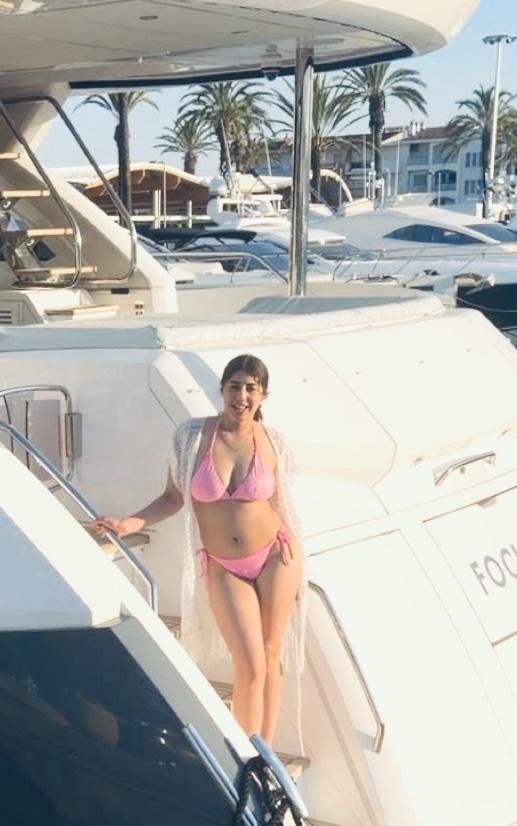 613390530: Chica busca chico en Barcelona