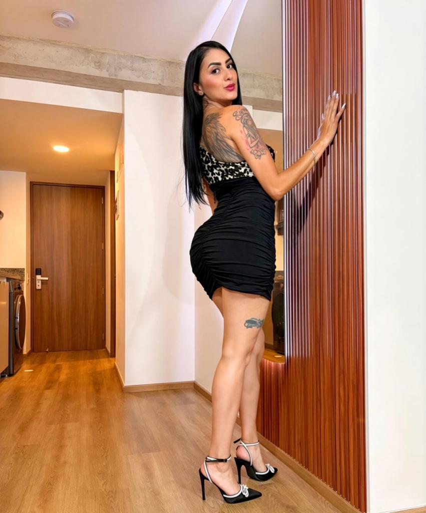 631799932: Chica busca chico en Cantabria