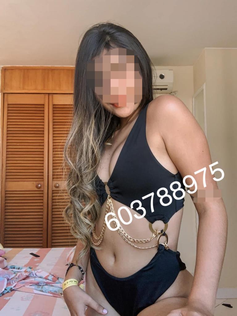 Chica busca chico en Menorca: 