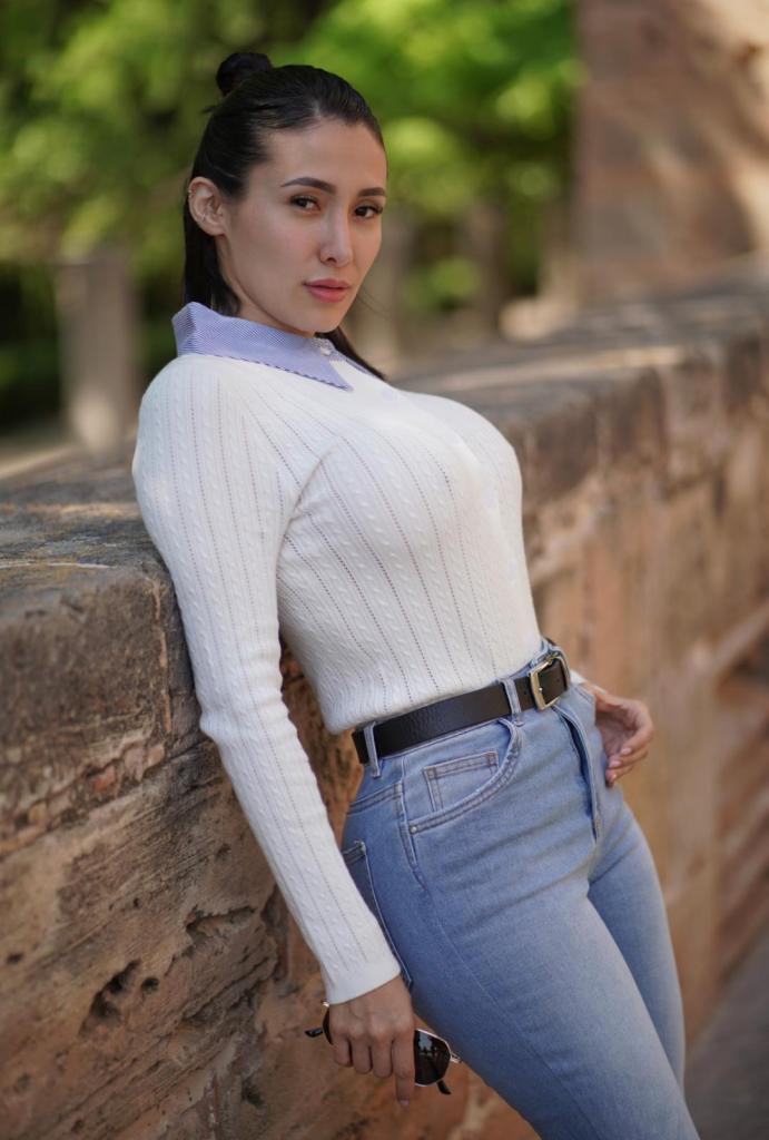 674758541: Chica busca chico en Mallorca