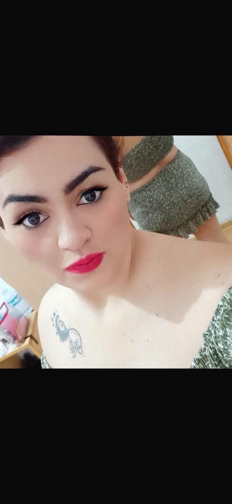 Chica busca chico en Granada: 