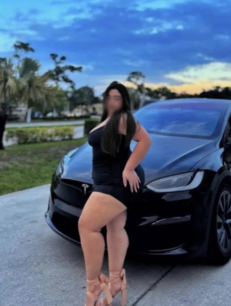 643479341: Chica busca chico en Almería