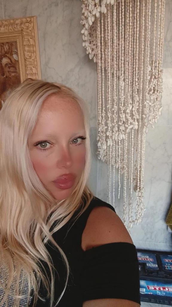 643233681: Chica busca chico en Tarragona