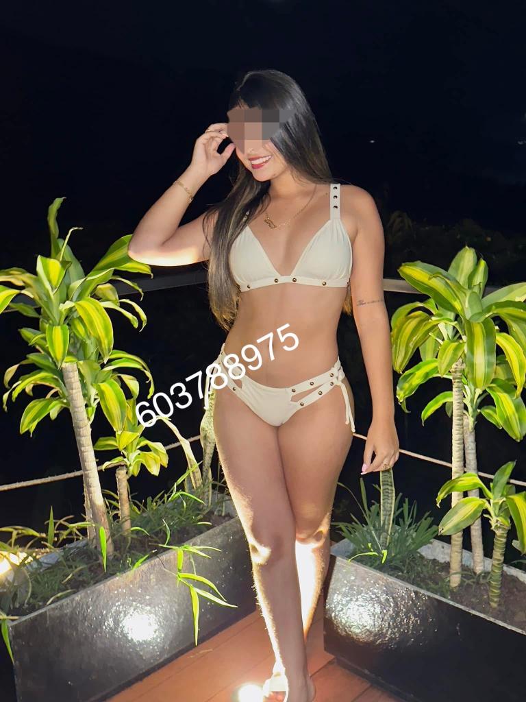 Chica busca chico en Menorca: 