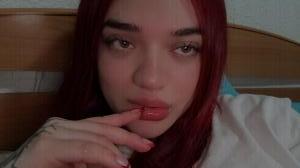 663871017: Chica busca chico en Sevilla
