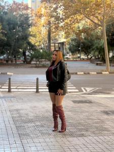 664838042: Chica busca chico en Valencia