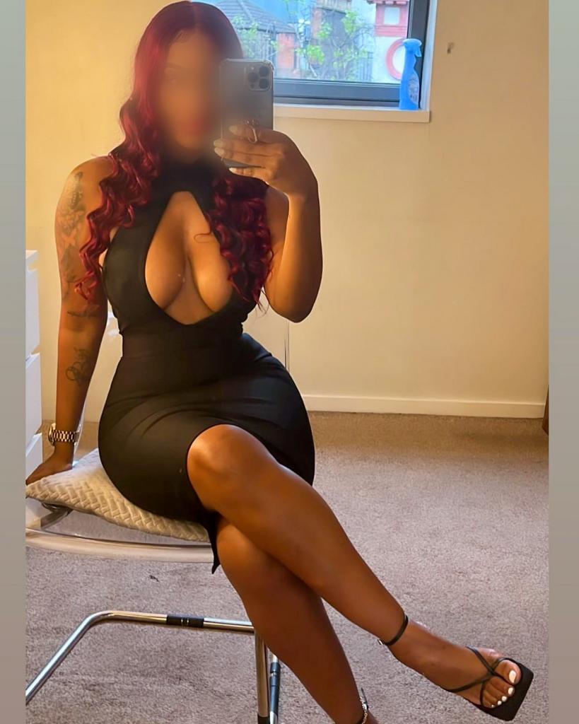 Chica busca chico en Granada: 