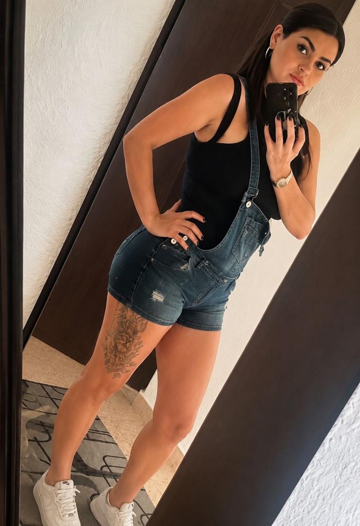 Chica busca chico en Granada: 