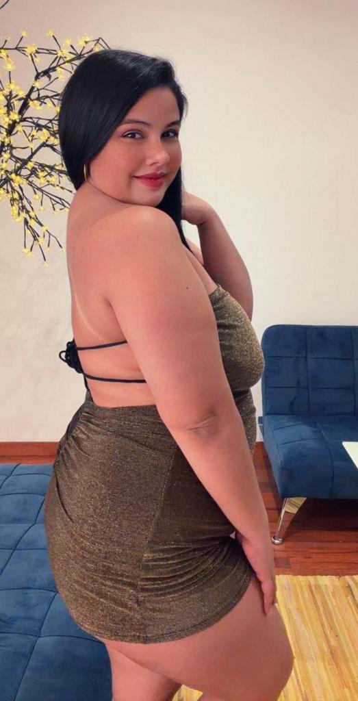667786251: Chica busca chico en Barcelona