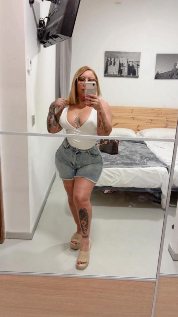 Chica busca chico en Orense: 