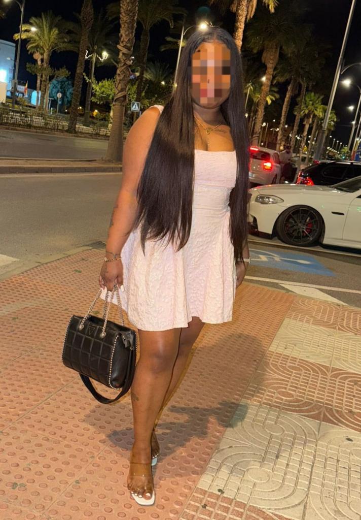 624029130: Chica busca chico en Lugo