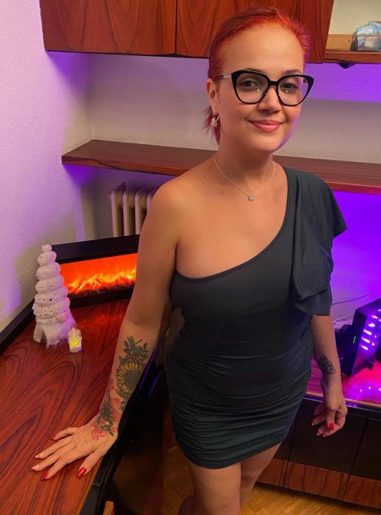 614687181: Chica busca chico en Álava