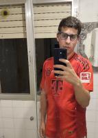 653748731: Chico busca chica en Pontevedra
