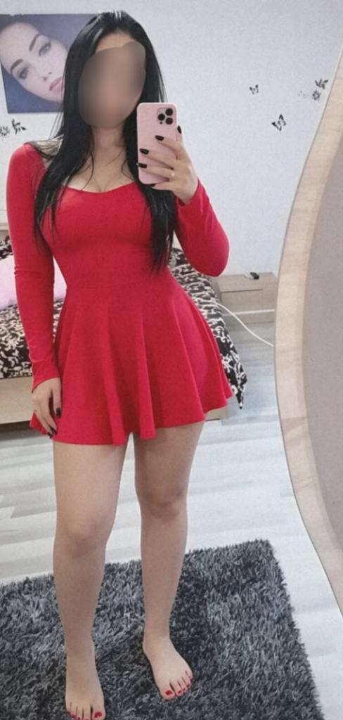 631779497: Chica busca chico en La Coruña