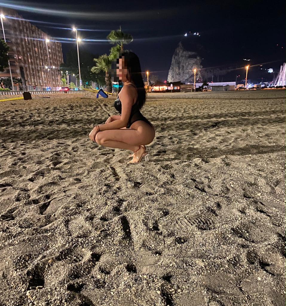 613855673: Chica busca chico en Cádiz