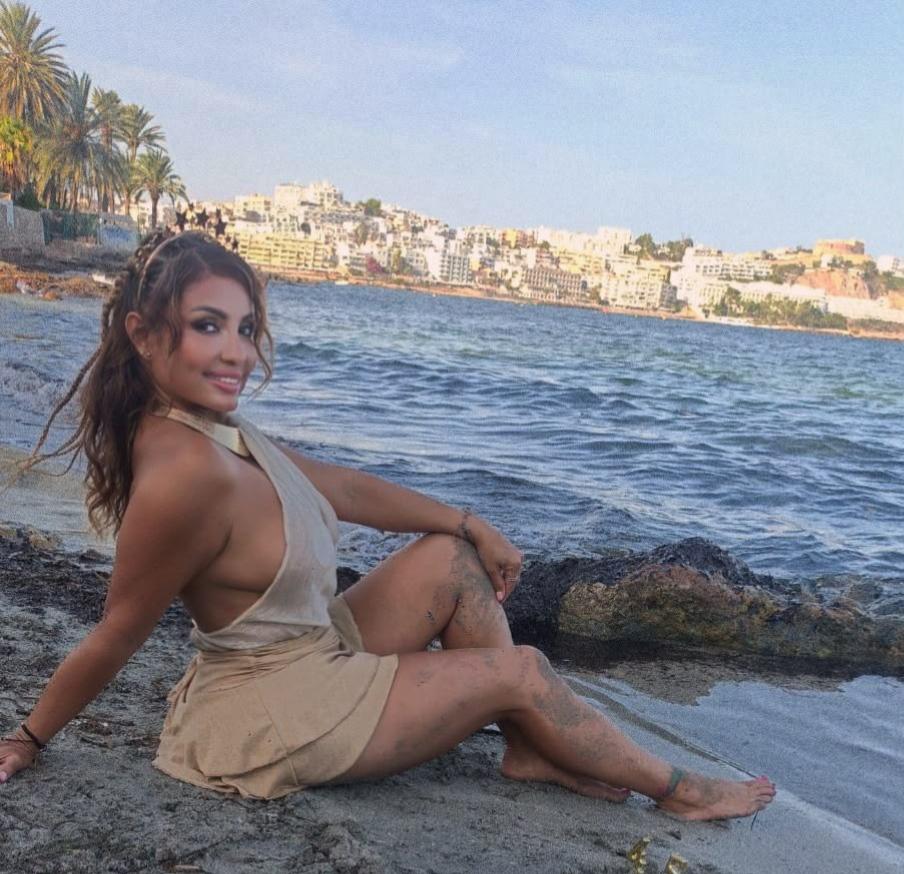 603526875: Chica busca chico en Ibiza