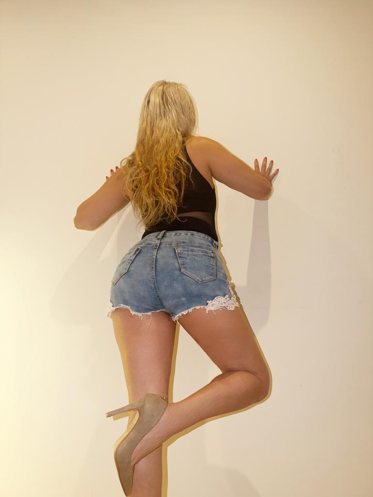 Chica busca chico en Barcelona: 