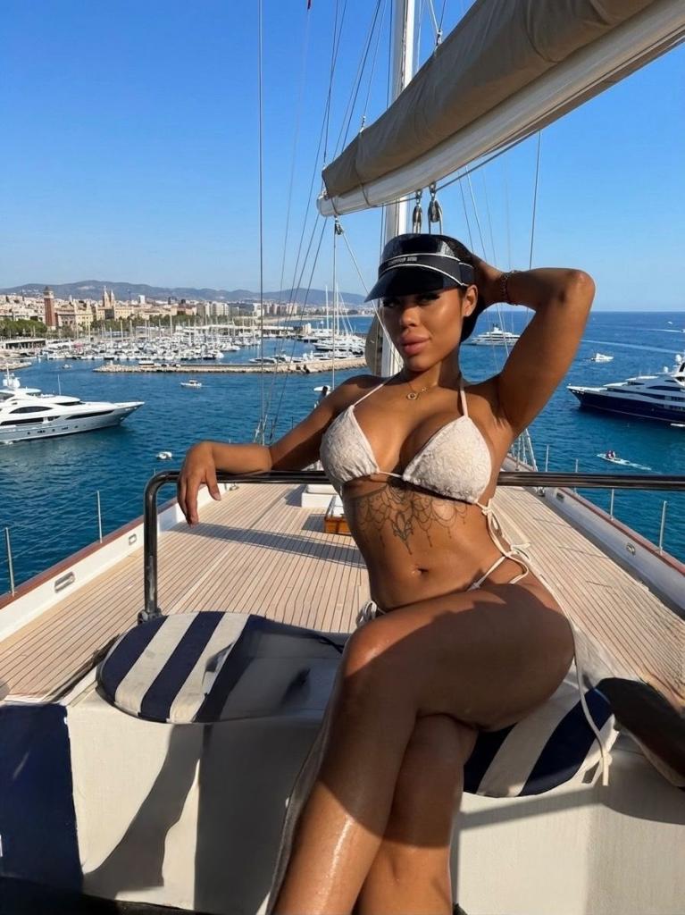 632298867: Chica busca chico en Ibiza