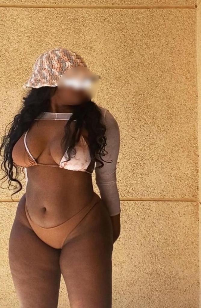Chica busca chico en Tenerife: 