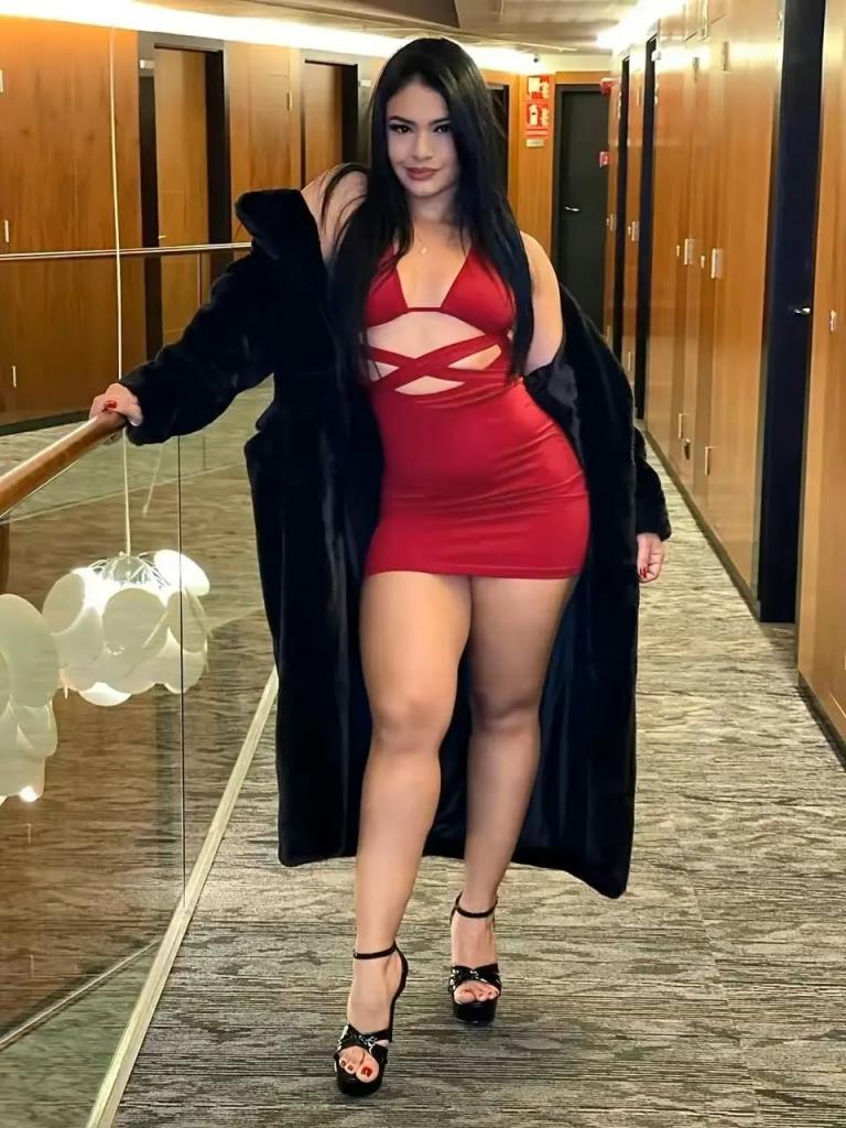 Chica busca chico en Granada: Chica busca chico