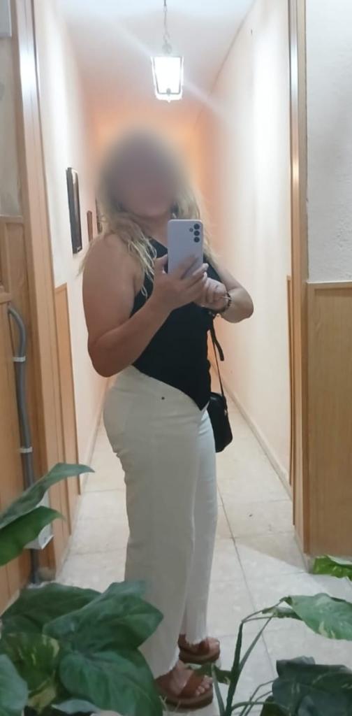 Chica busca chico en Cádiz: 