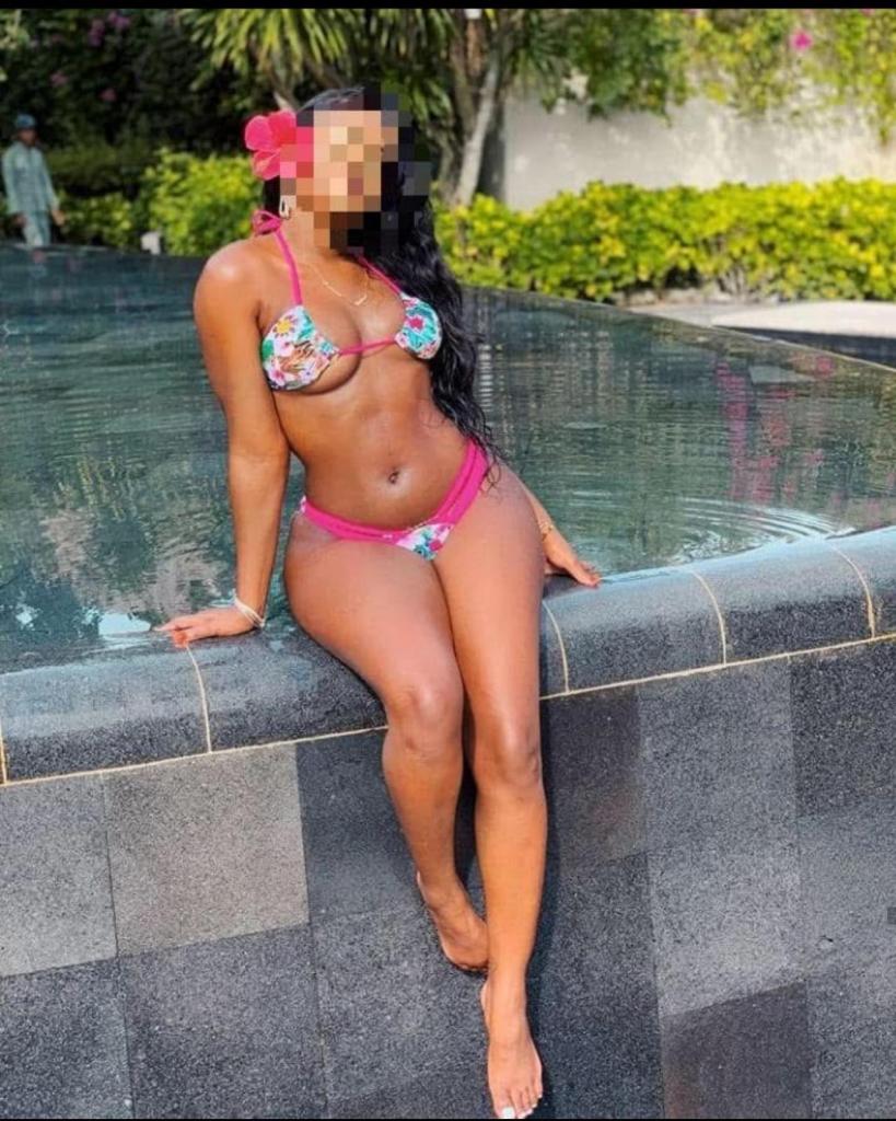647191156: Chica busca chico en Lérida