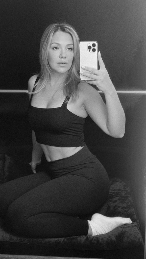 Chica busca chico en Almería: 