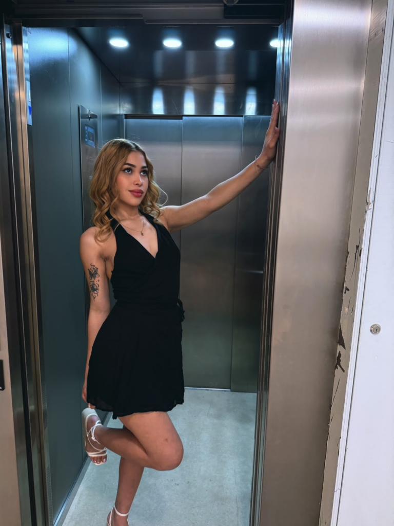 671321493: Chica busca chico en Málaga