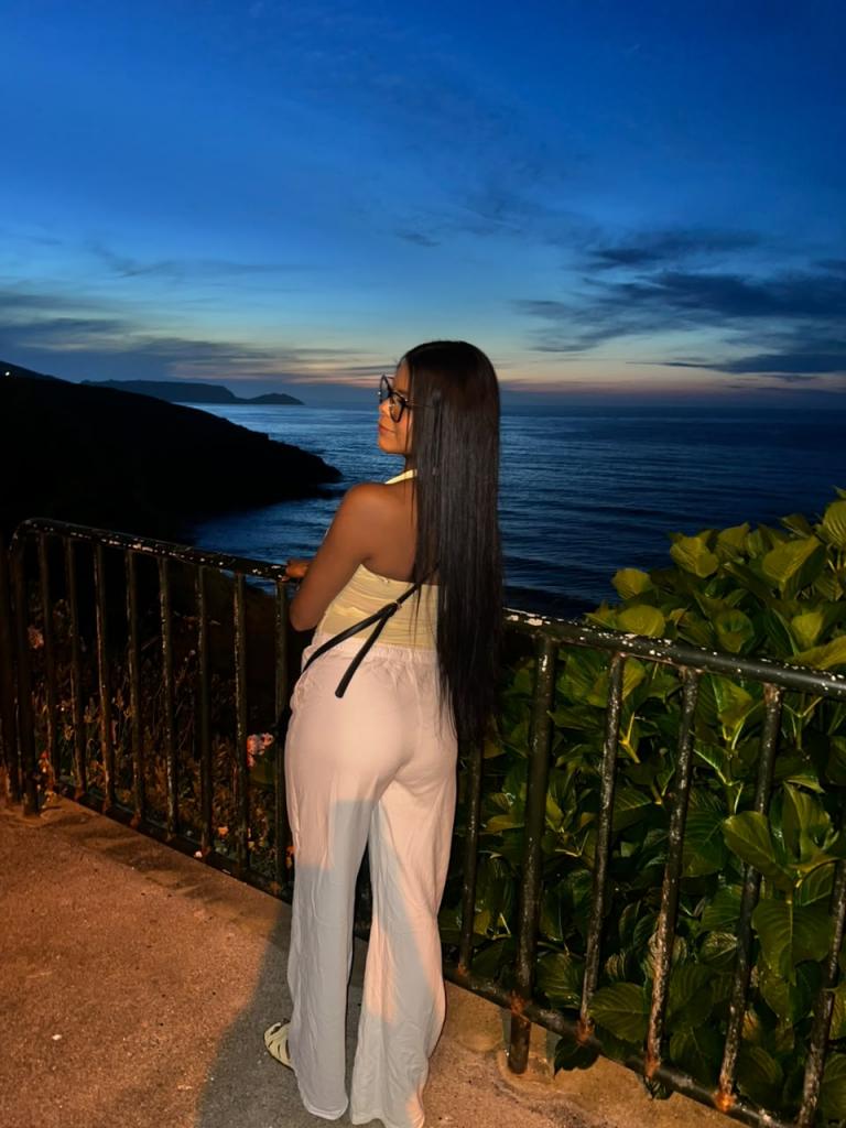 611279672: Chica busca chico en La Coruña