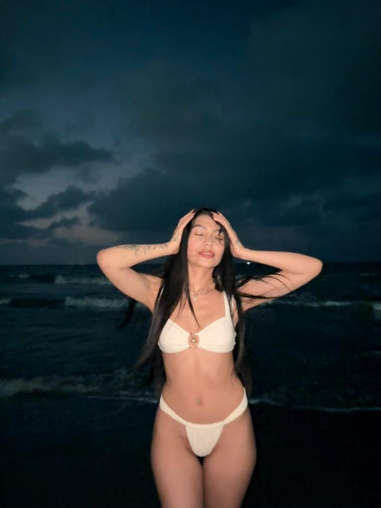 Chica busca chico en Tenerife: 