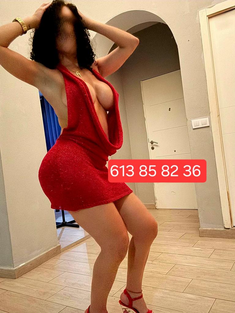 613858236: Chica busca chico en Cádiz