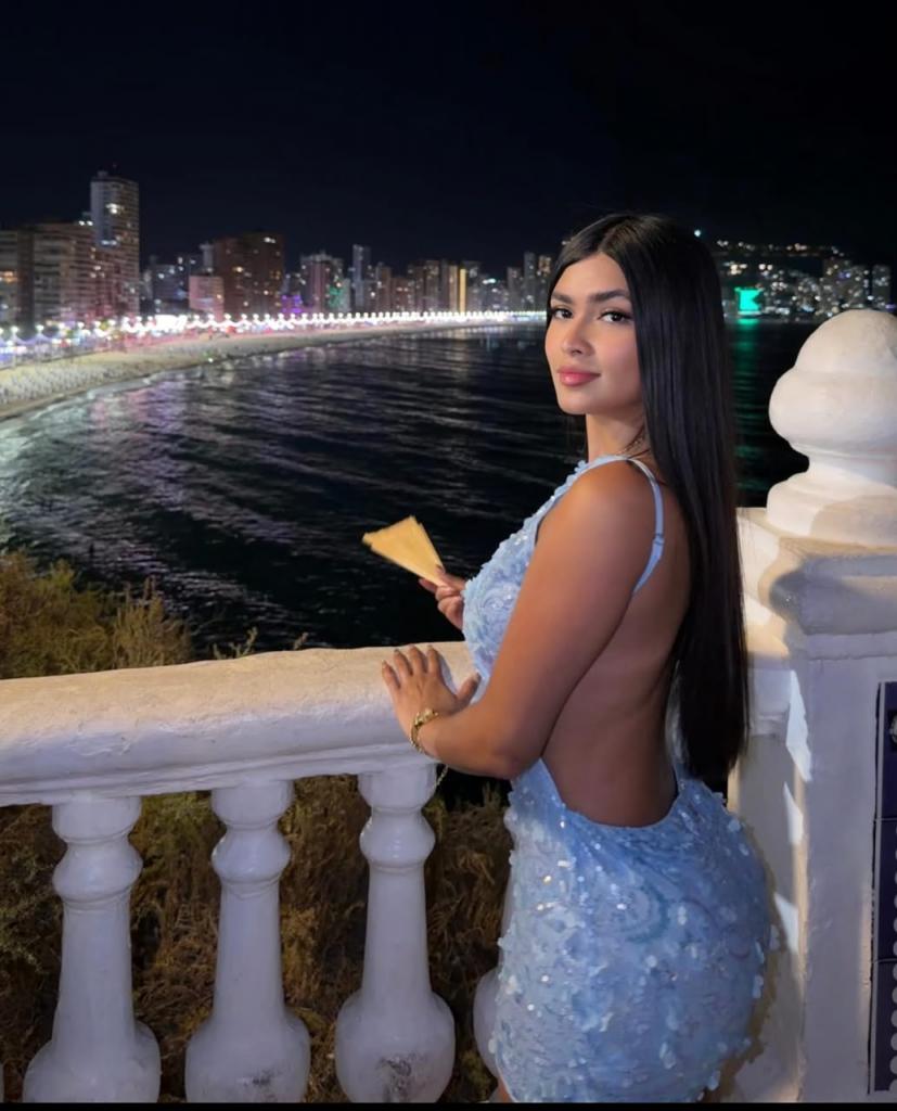 Chica busca chico en Tenerife: 