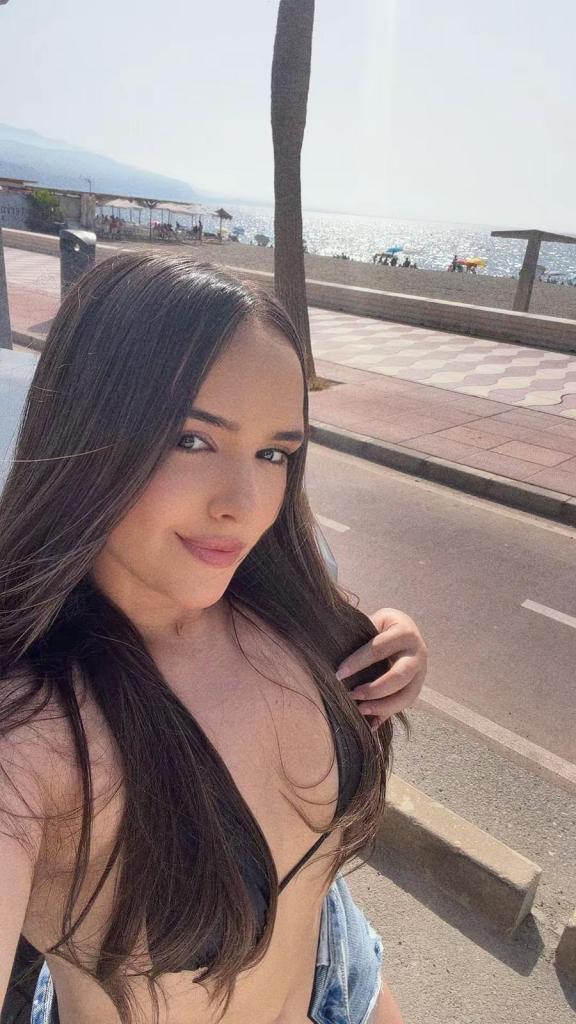 Chica busca chico en Almería: 