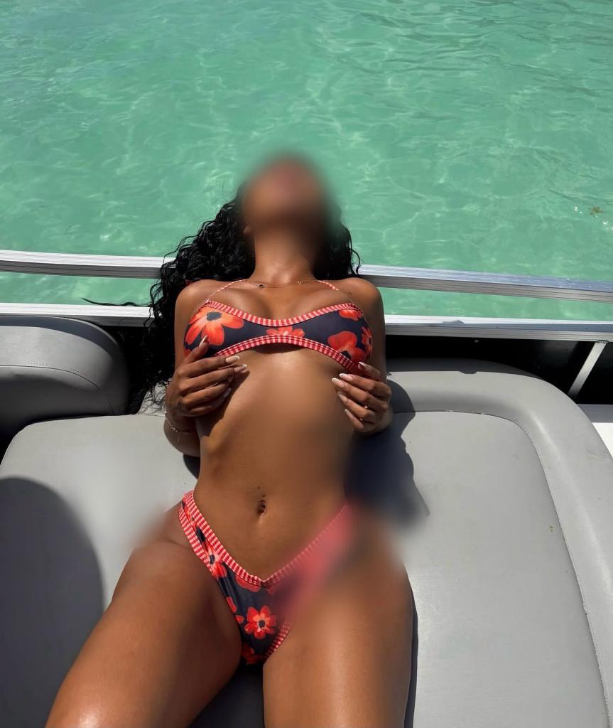 Chica busca chico en Barcelona: 