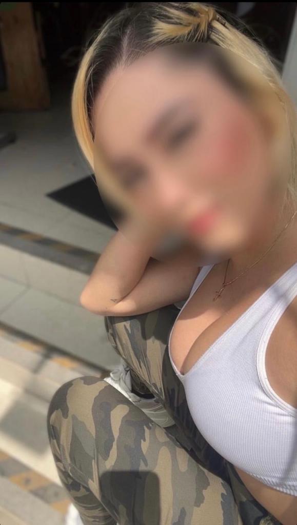 745070447: Chica busca chico en Ávila