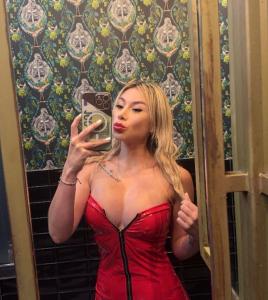 613906408: Chica busca chico en Valencia