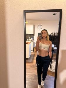 613906408: Chica busca chico en Valencia