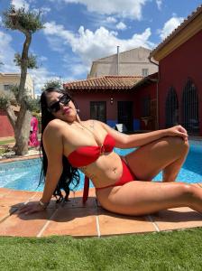 674084488: Chica busca chico en Granada