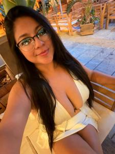 613830783: Chica busca chico en Gerona
