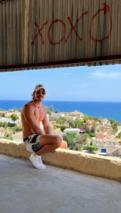 610570304: Chico busca chica en Alicante